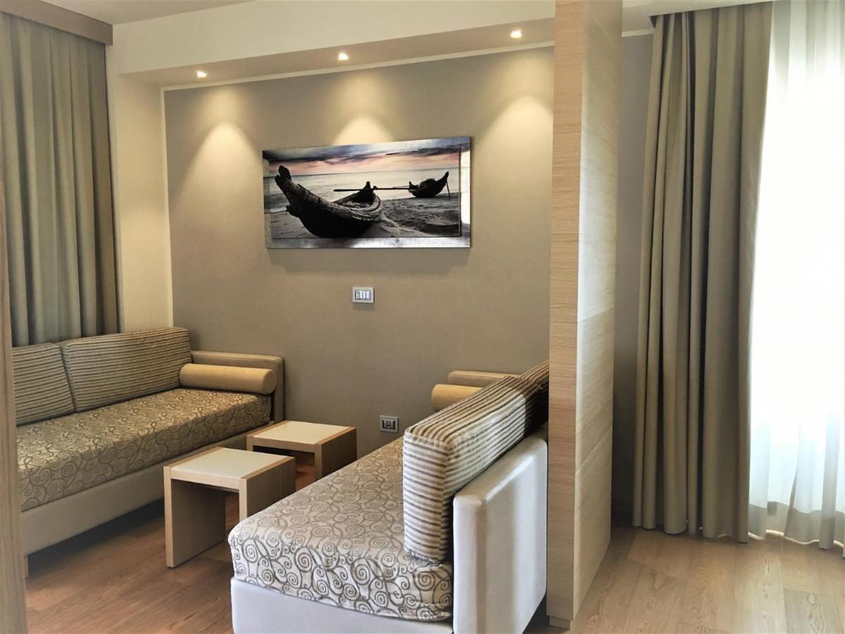 Suite with Balcony,1341802196:JPEG